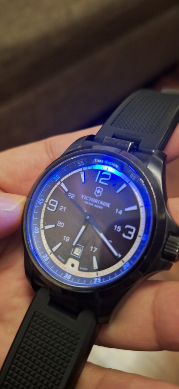 VICTORINOX NIGHT VISION