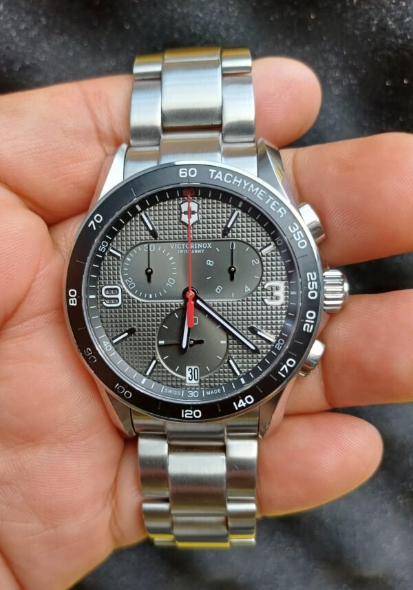 UNICO - VICTORINOX CRONO CLASIC TWO TONE 43MM