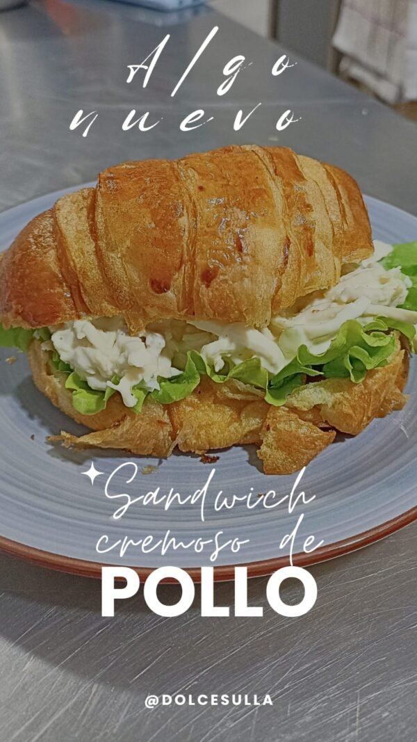 Sandwich de pollo cremoso